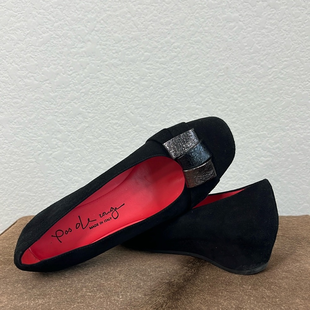 Pas de Rouge Suede Wedge Toe Metallic Pewter Clipped Wrapped Heels